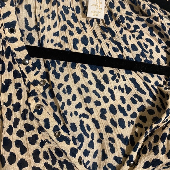 Leopard Long Sleeve Blouse - Picture 2 of 2
